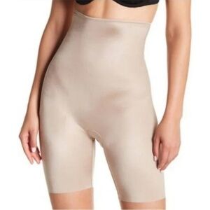 Spanx Simplicity Nude Cream colored shorts. Women's size Medium.